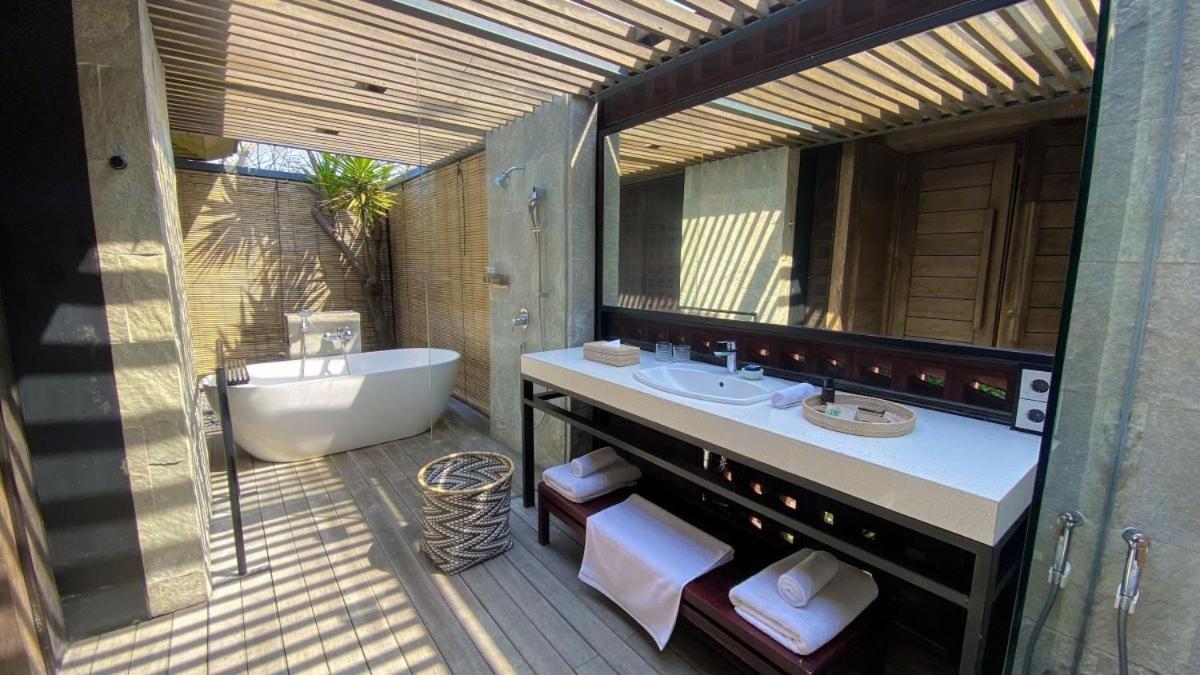 Djoglo Luxury Bungalow Wendit Rum bild